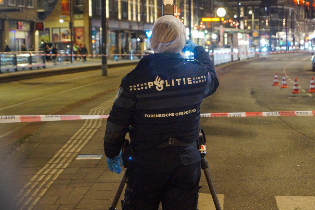 Schietpartij Tiendplein Rotterdam: Man gewond