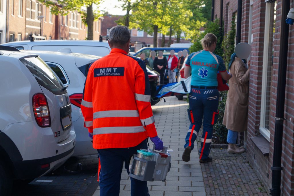 Kinderen en man lopen brandwonden op bij bbq in Maassluis
