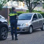 Scooter en auto botsen op kruising Iependal en Kastanjedal in Maassluis