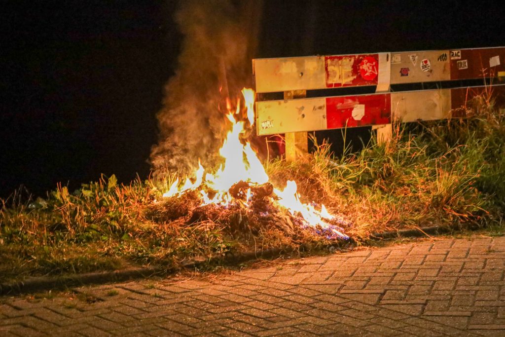 Scooterbrand aan Wipperskade in Maassluis blijkt prullenbakbrand