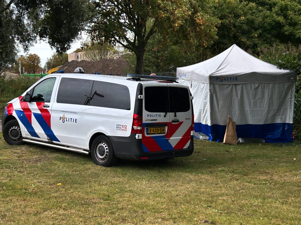 Persoon te water aangetroffen aan het Heemtuinpad in Vlaardingen