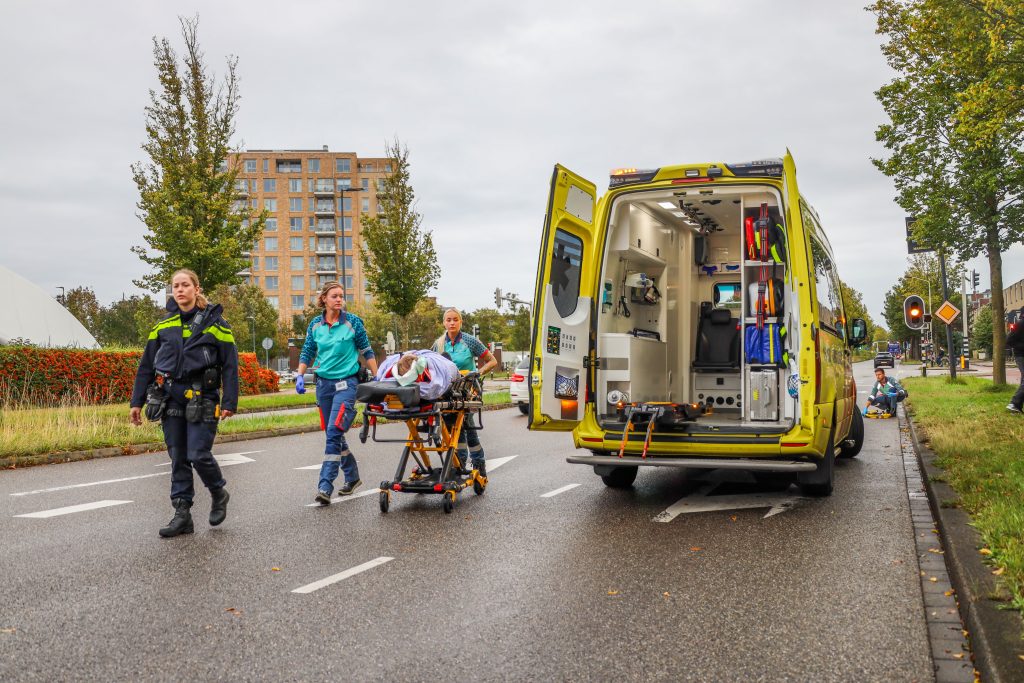 Scooterbestuurder gewond na eenzijdig ongeval op de Westlandseweg in Maassluis