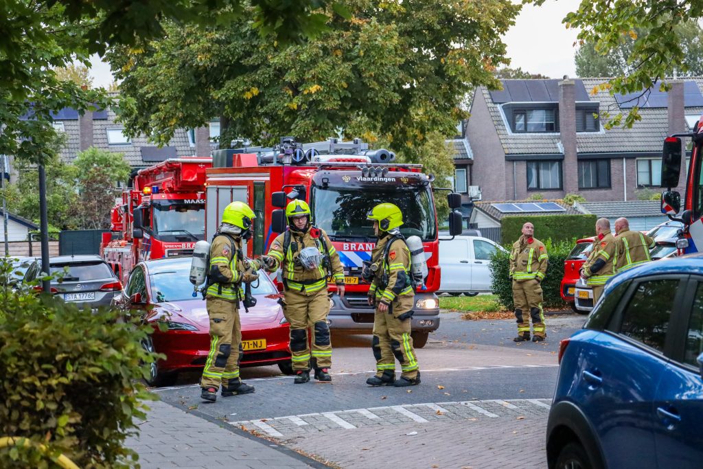 Accu veroorzaakt kelderbrand aan G.A. Brederolaan in Maassluis