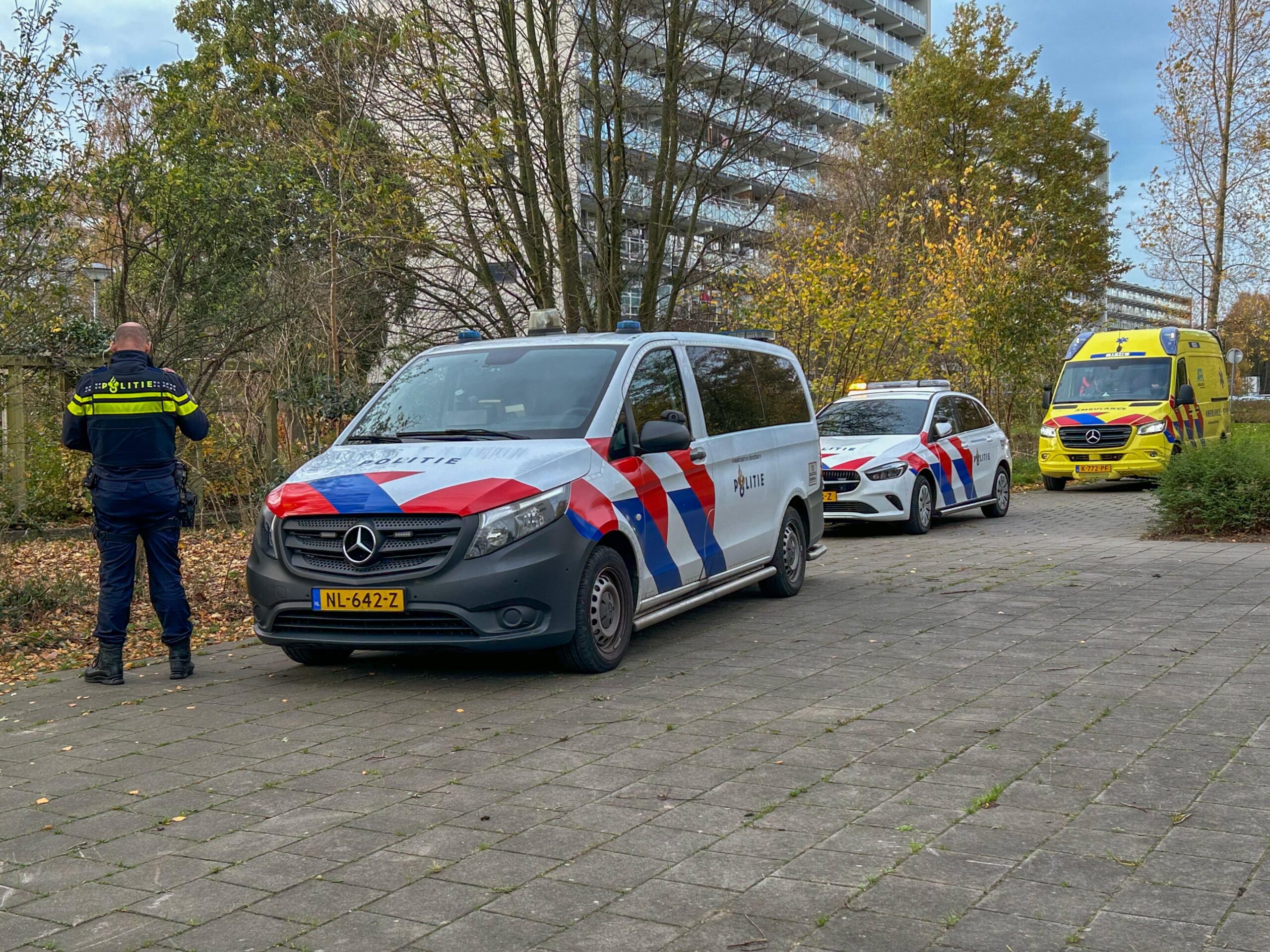 Grote politie-inzet na melding steekpartij aan Oslo Pad in Vlaardingen