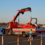 Grote zoekactie na melding voertuig te water bij Boulevard in Rozenburg