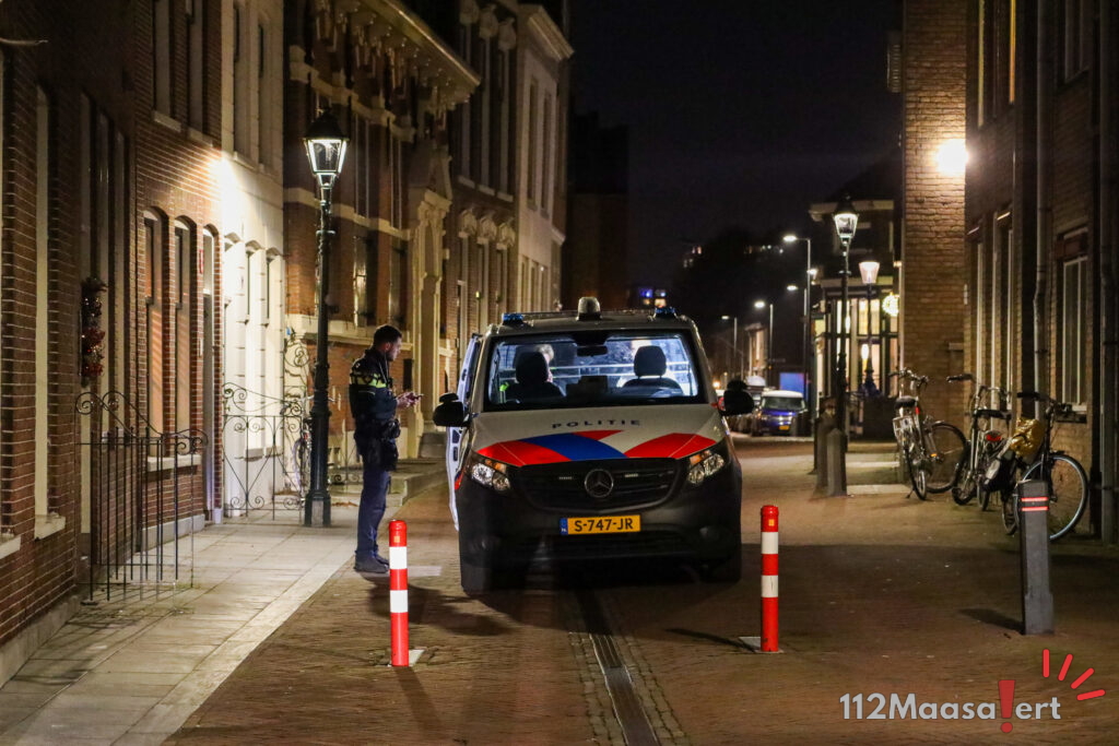 Man aangehouden na ruzie bij bezorging en vondst van mes in Maassluis