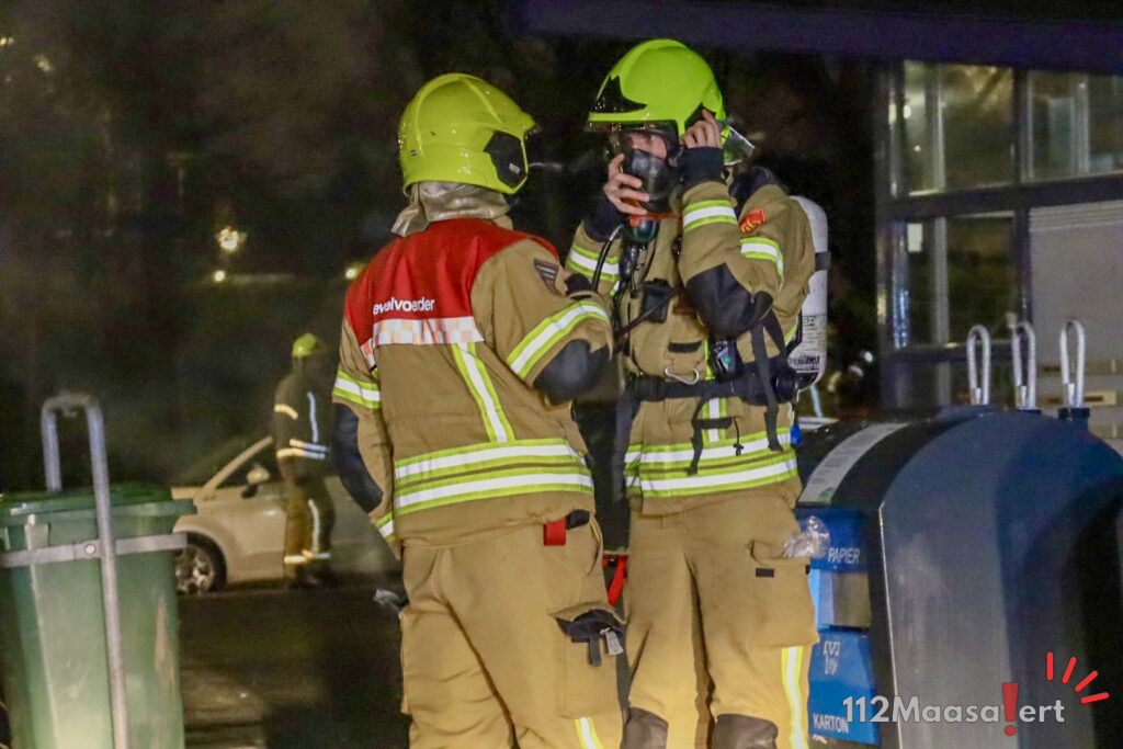 Opnieuw ondergrondse container in brand op de Willem Marislaan in Maassluis