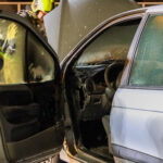 Brandschade aan interieur van auto aan de Bergmolen in Maassluis