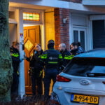 Politie onderzoekt mogelijk schietincident na verwonding van 18-jarige in Vlaardingse woning