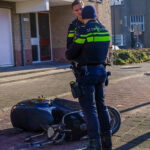 Ongeval tussen scooter en fietser op Wagenstraat in Maassluis