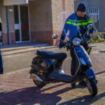 Ongeval tussen scooter en fietser op Wagenstraat in Maassluis