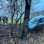 Auto belandt in berm bij ongeval op toerit Maasland richting Vlaardingen