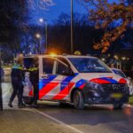 Fietser zwaargewond bij aanrijding met busje op Laan 1940-1945 in Maassluis, bestuurder aangehouden