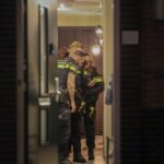Voorruit vernield door explosie aan de Jacob Catsstraat in Maassluis