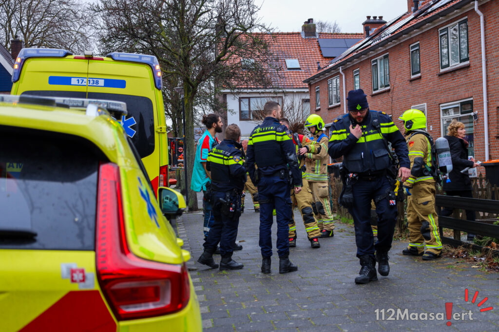 Hulpdiensten schalen op na CO-melding in woning aan Willem de Zwijgerstraat in Maassluis