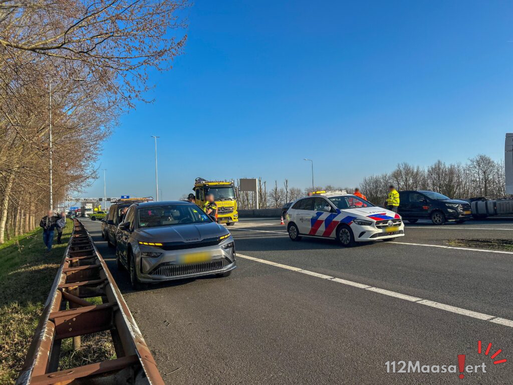 Opnieuw ongeval op A20 bij Maasland: kettingbotsing met drie auto’s