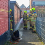 Pan vat vlam tijdens kookactiviteiten in schuur aan de Lijnbaan in Maassluis