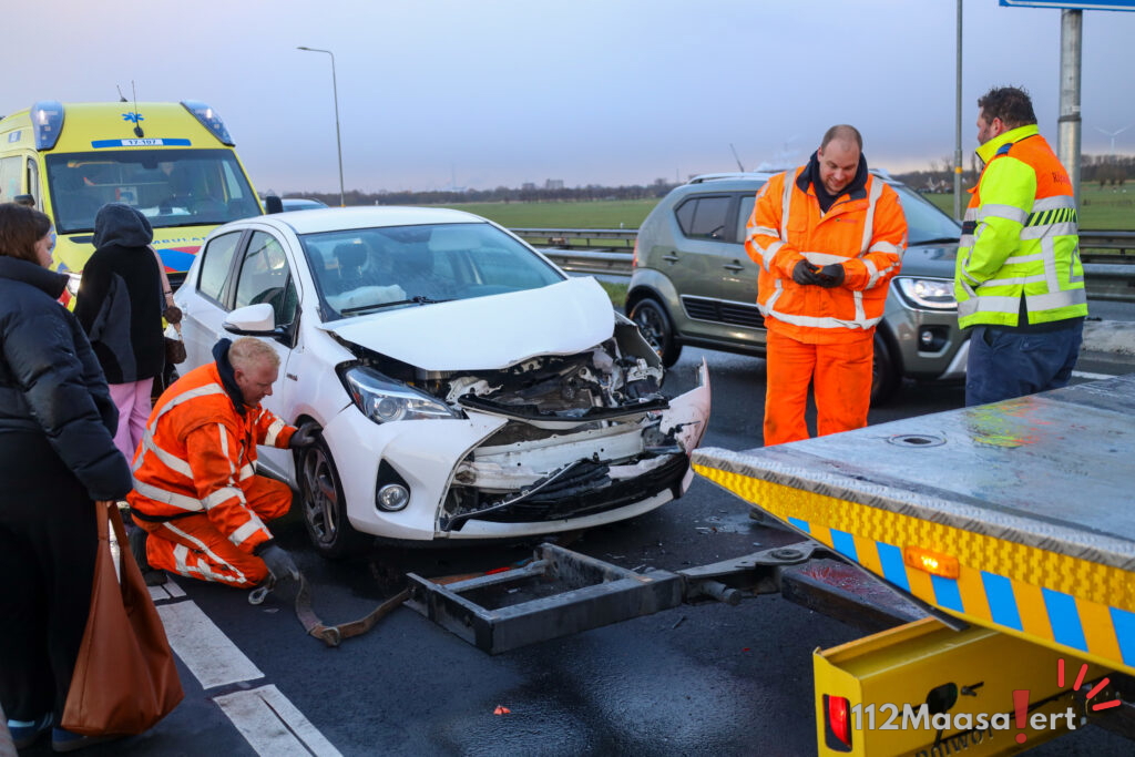 Tweezijdig ongeval op A20 bij Maasland zorgt voor vertraging