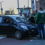 Botsing tussen twee auto’s op Industrieweg in Maassluis, conflict ter plaatse