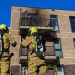 Flinke rookontwikkeling bij balkonbrand aan Prinses Wilhelminastraat in Maasdijk